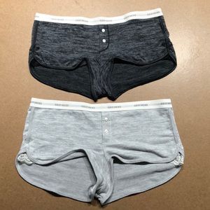 2- Gilly Hicks - Hollister Down Undies Short